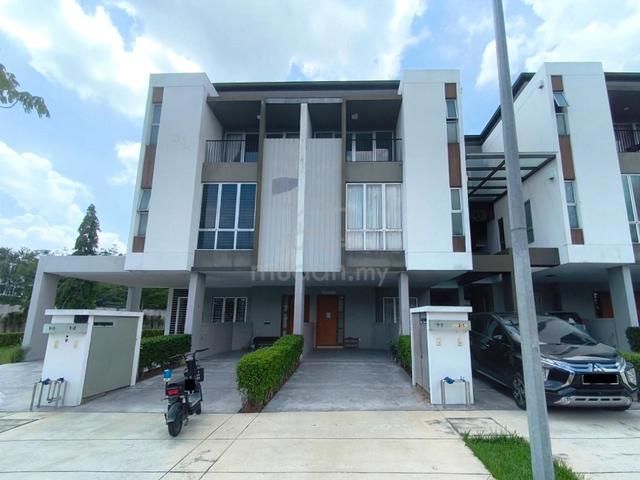 Tropicana Heights Townhouse Upper Unit, Kajang *Freehold Height 1