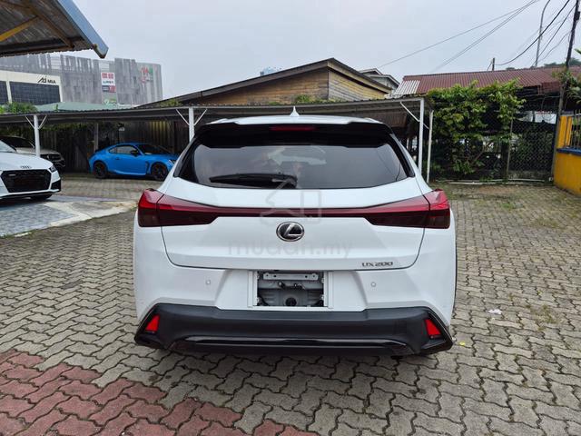 2022 Lexus UX200 2.0 F SPORT , BLACK INTERIOR - 3