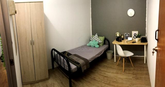 Bilik single TERBAIK untuk lelaki fully furnished Wifi, Pulau Indah 1