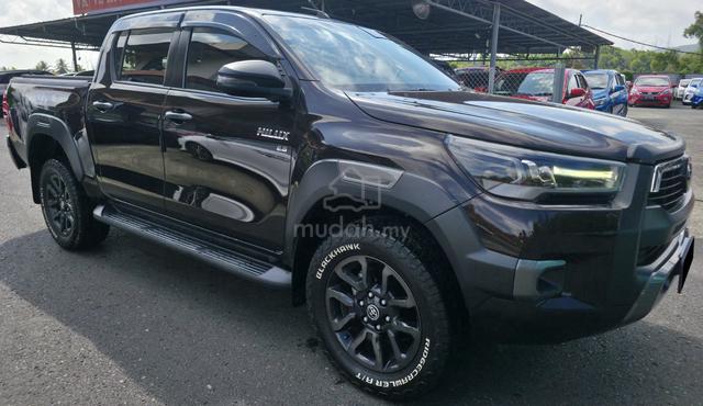 2023 Toyota HILUX D/C 2.8 A ROGUE FL (AT) (4X4)🖤❤ - 3