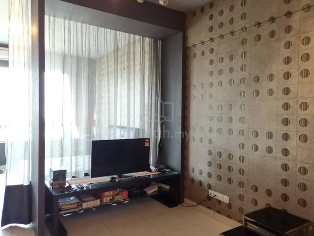 Akademik Suite 1