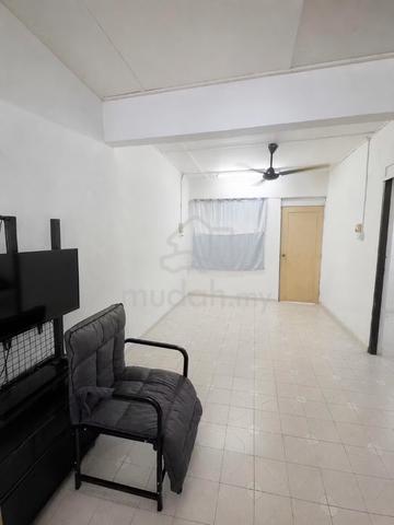Flat Taman Ungku Tun Aminah 1