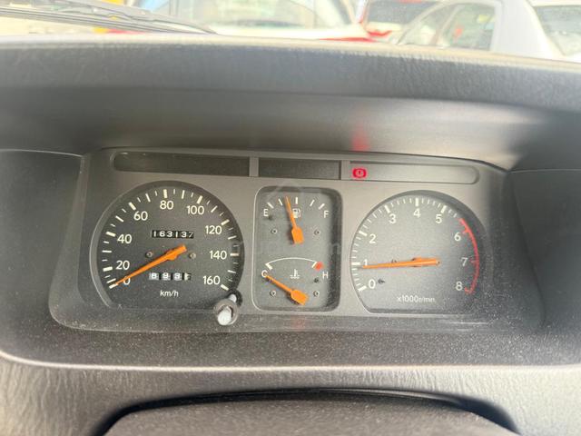 2000 Toyota UNSER 1.8 GLI (M) - 5