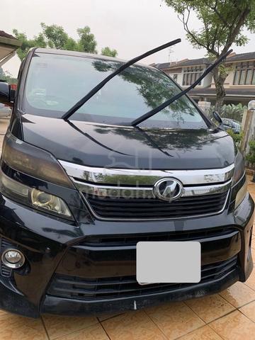 2013 Toyota VELLFIRE 2.4 Z GOLDEN EYES ANH20W - 1