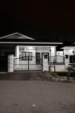INTERNATIONAL unit / 1-Storey Bandar Baru Kangkar Pulai Near CIQ 1