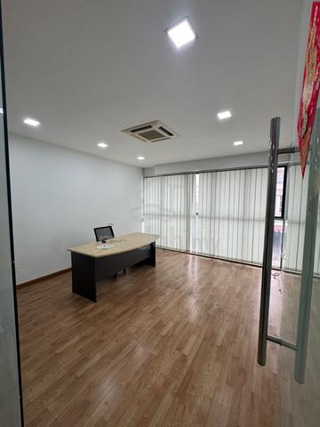 Usj 4 Office room to let 1