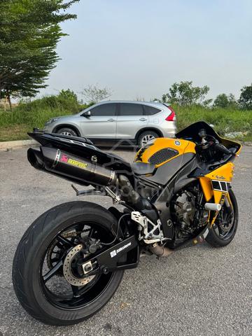 Yamaha R1 Non-TCS - photo 6 of 10