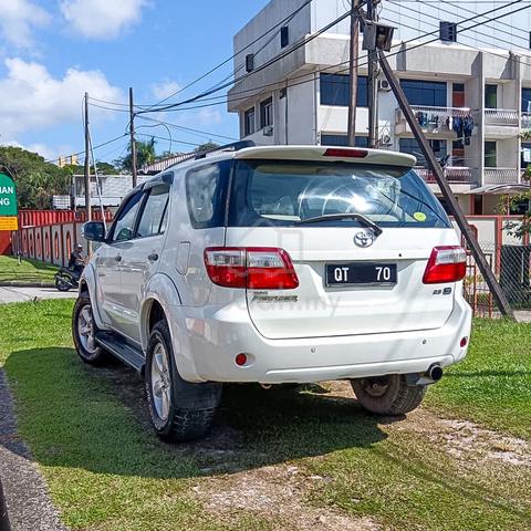 Fortuner 2.5 G 2010 AUTO - 2