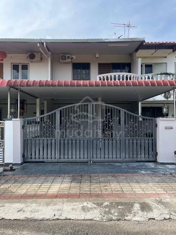 Taman Cempaka Ladies Room For Rent 1