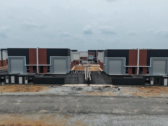 SEMI-D Factory Ortus Industrial Park Springhill 1