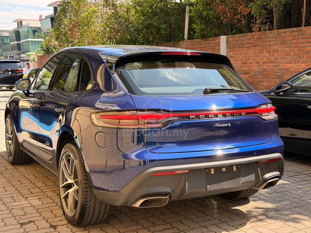 2023 Porsche Macan 2.0t With Beige Int /Grade 4.5A - 4