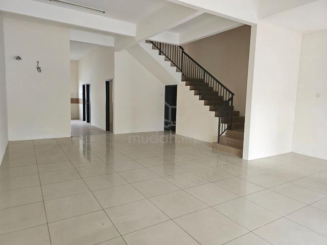 Jenjarom Taman Desa - 2 Storey Terraces House 1