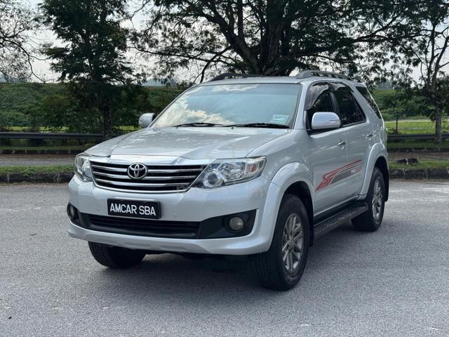 Toyota Fortuner 2.7V | PETROL | 7-SEAT | P/SEAT - 3
