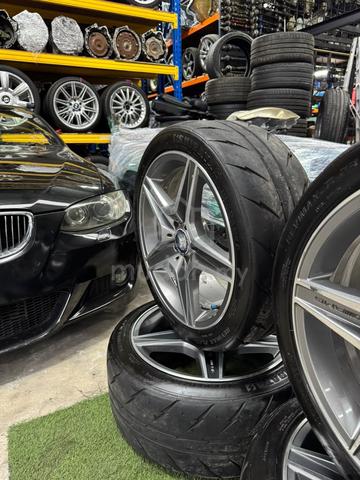Mercedes Benz W204 C63 AMG 18" Staggered Rim - photo 2 of 6