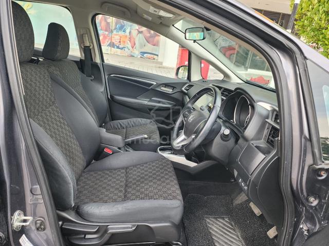 2016 Honda JAZZ 1.5 V (A) - 4