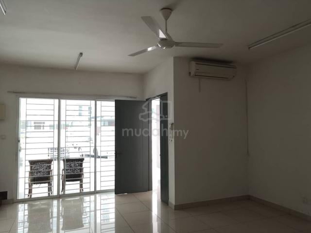 2 Storey Terrace House 4R3B Tiara East Semenyih 1