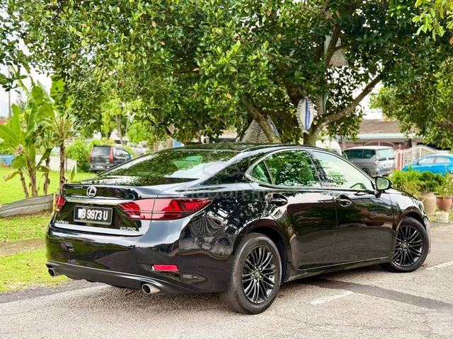 ON THE ROAD 2015 Lexus ES250 2.5 LUXURY (A) - 3