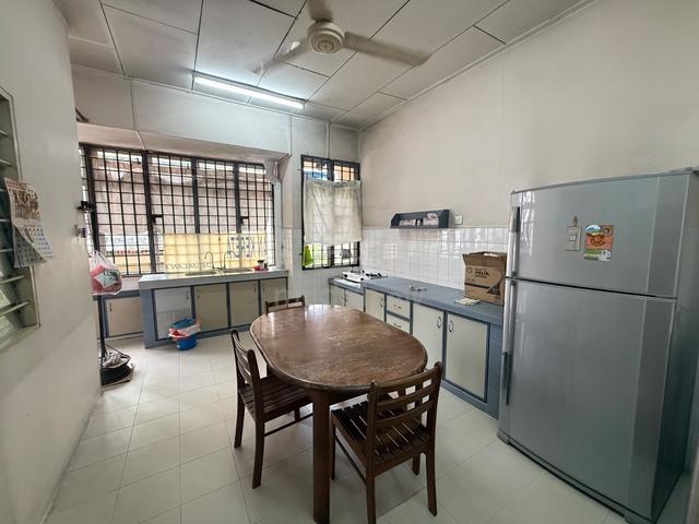 Jalan nipah 13 tmn daya 1st floor for rent partially furnished 1