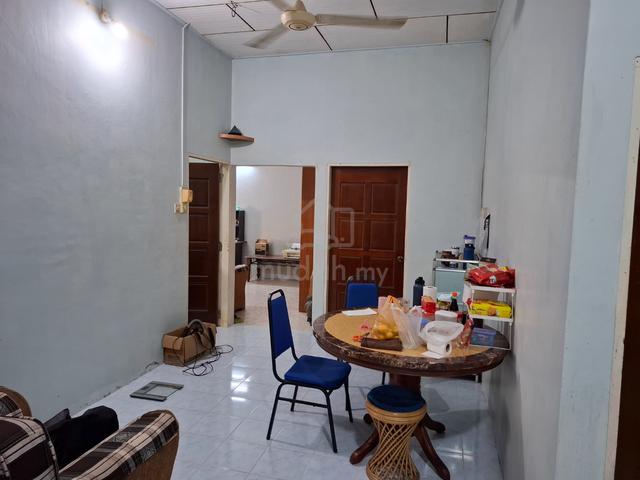 Single storey semi-detached house 1