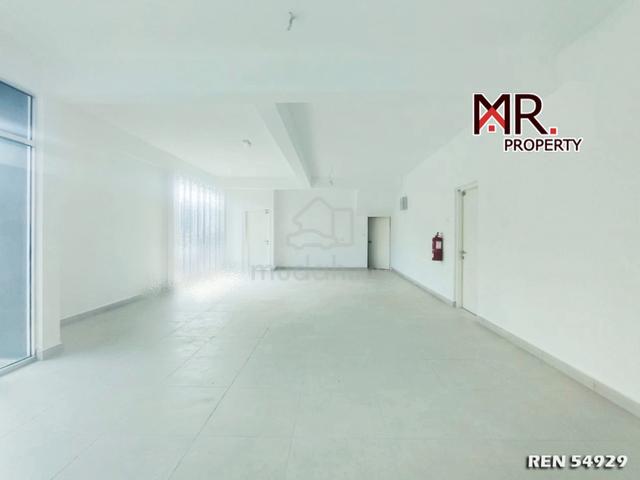 CORNER LOT Double Storey Semi-D Light Industry KP Saga FOR SALE 1