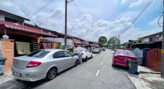 Skudai Taman Skudai Baru Jalan Hang Jebat L.Cost Double Storey House 1