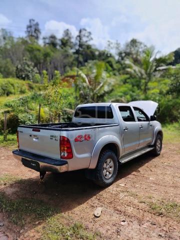 Toyota Hilux Vigo 2.5 Auto - 2