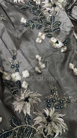 baju kurung sulam manik + kain satin - photo 3 of 3
