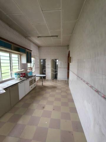 Rumah Banglo Satu Tingkat Taman Sri Lambat Jalan Yakin T6 Kluang 3