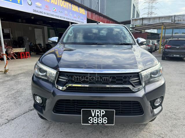 2017 Toyota HILUX 2.8 G VNT (A) One Careful Owner - 2