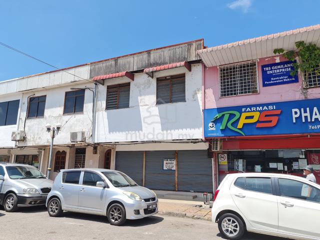 Kedai 2 Tkt, berhadapan Terminal Jetty Kuala Kedah 1