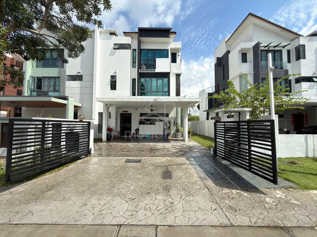 Fully Renovated 3-Storey Semi-D Taman Sunville, Bandar Sungai Long 1
