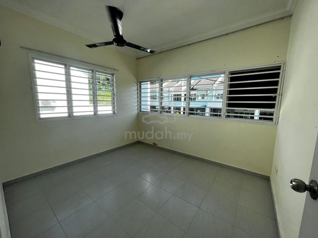 NON BUMI GATED Tmn FREEHOLD 2 SEMI D Nuri Durian Tunggal Gangsa Melaka 1