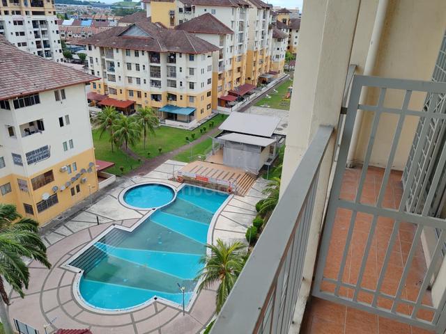 Balcony Room at Bayu Villa Klang 1
