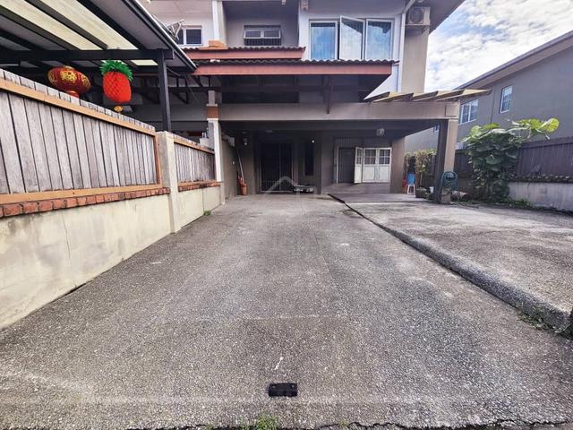 Endlot 2 storey house Jalan sepah puteri Kota Damansara for sale. 1