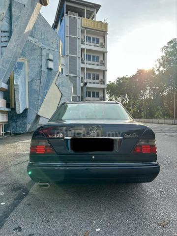 1995 Mercedes Benz 230E 2.3 (A) - 3