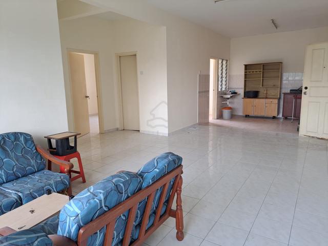 Sri Mekar Apartment 1