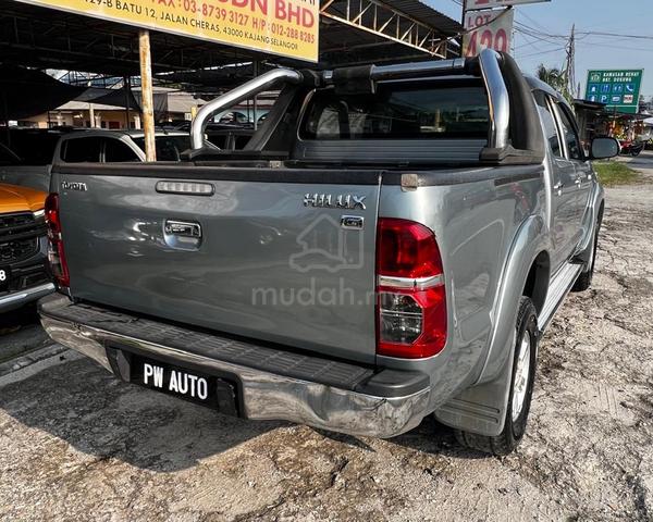 Toyota HILUX 2.5(A)VIGO D/C G VNT 4SPD 4X4 pickups - 4