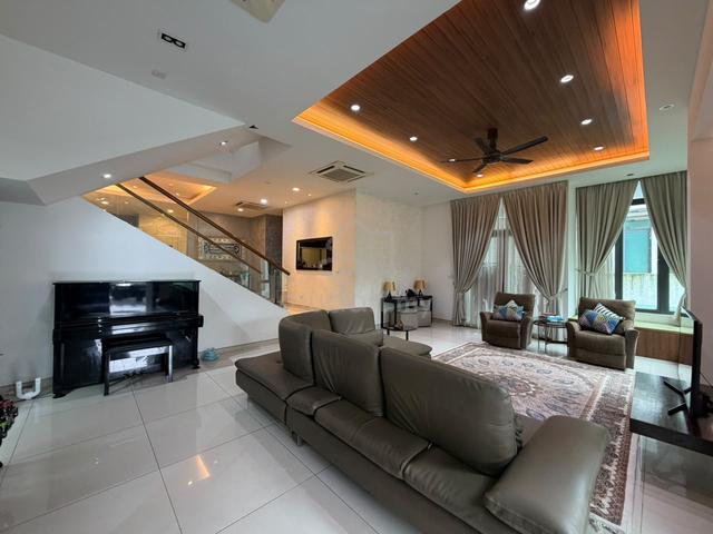 Fully Furnished | Fully Renovated | Bangalow Casabella KD for sell 1