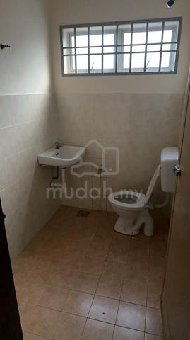 Bukit setongkol double storey House for rent good condition 4