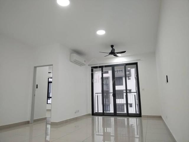 KL Traders Square Residences 1