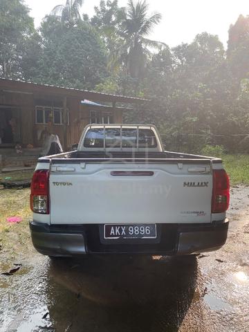 2018 Toyota HILUX 2.4 MT FACELIFT (M) - 2