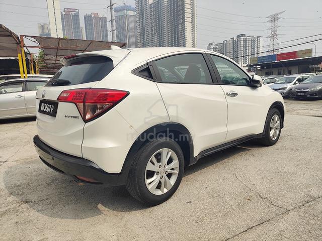 2015HR-V 1.8 V (A) High Spec, LED Light, One Owner - 3