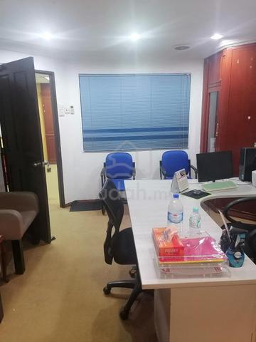 Office Room to let 1
