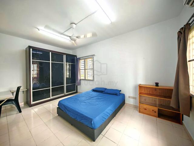 FREE 1 MONTH- Female Master Room Kinrara Mas Near Giant Pavilion LRT 1