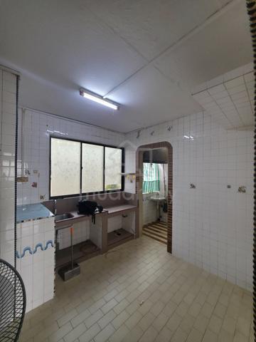 Flat Taman Ungku Tun Aminah 1