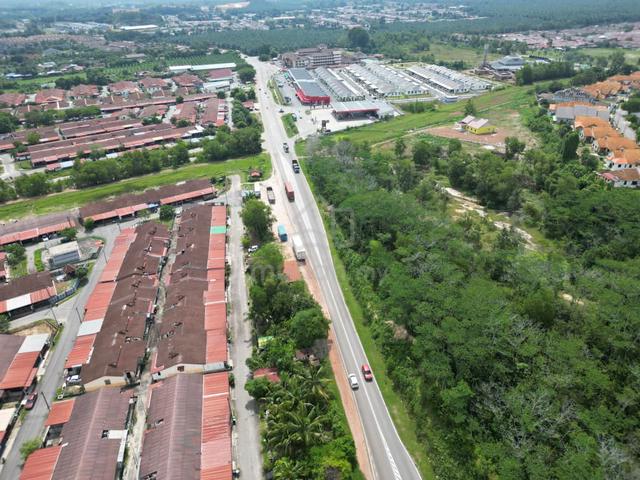 Front Road Beside Commercial , Agricultural Land With Residential Zon 1