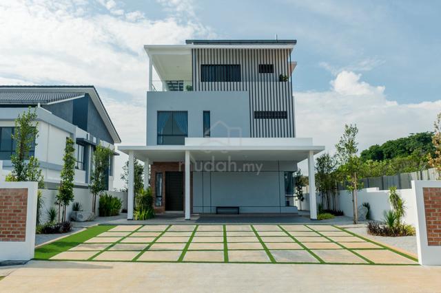 3 Storey bungalow @ Country Villas Resort 1