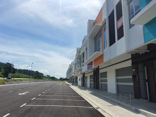 Tmn Pulai Hijauan shop for rent 1