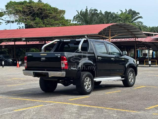 2015 Toyota HILUX D/CAB 2.5 G (M) - 2