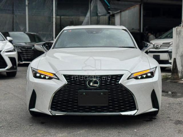 2021 Lexus IS300 2.0 VERSION L / 5A / LOW MILEAGE - 3